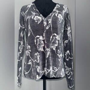 Plissé, Floral Print Textured Black & White, Lightweight Cardigan, Size Medium
